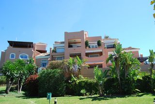 Etagenwohnung in Guadalmina Alta