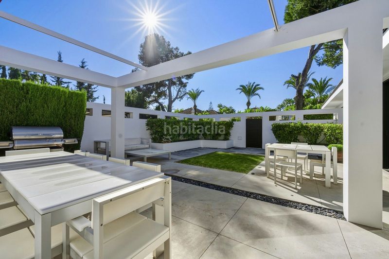 Foto 366891b7-ea23-4a56-8c73-a96e5ccbe875. Maison jumelée avec parking dans Guadalmina Baja Marbella