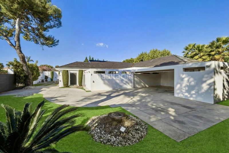 Foto 7daeb2c9-8732-4623-9eb4-19e7e0a828ab. Maison jumelée avec parking dans Guadalmina Baja Marbella