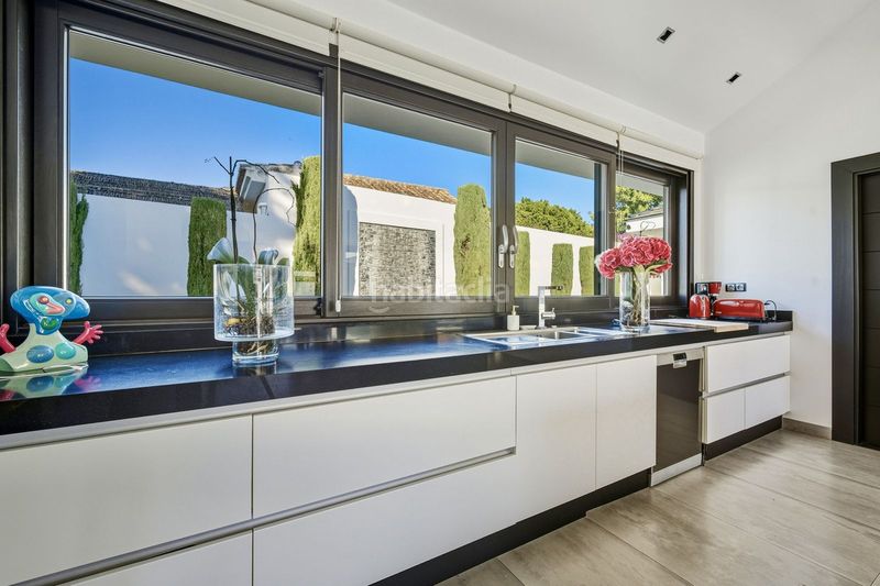 Foto 91b93b57-a38c-44a3-8b6c-9784e580a53d. Maison jumelée avec parking dans Guadalmina Baja Marbella
