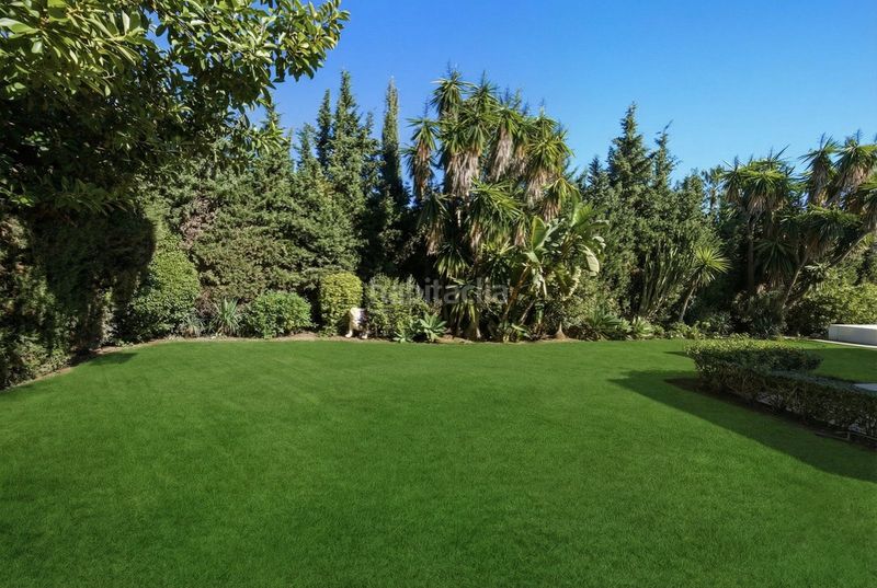 Foto a2287474-bf56-4b4f-8a68-e5cd275f4bc3. Maison jumelée avec parking dans Guadalmina Baja Marbella