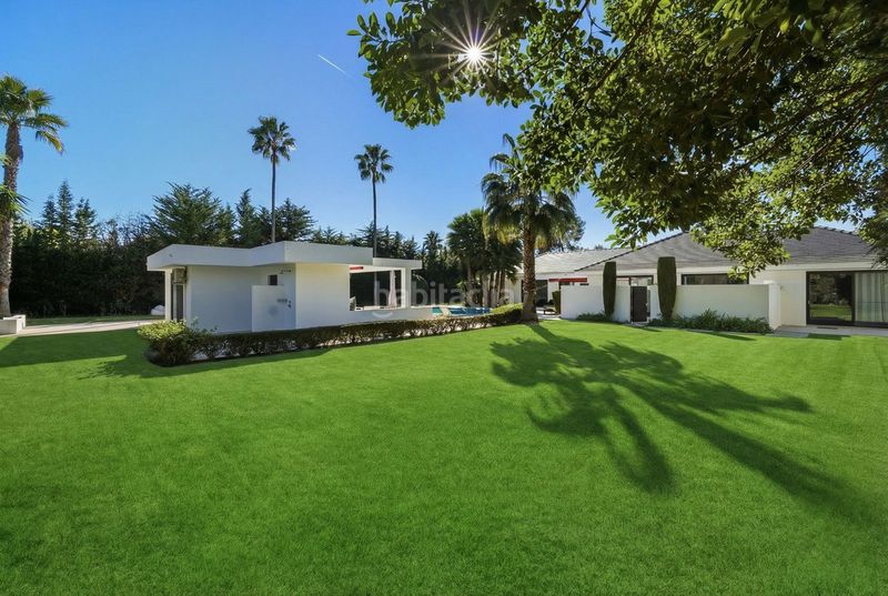 Foto b8bf7440-b923-41f3-be2e-f04593d70326. Maison jumelée avec parking dans Guadalmina Baja Marbella