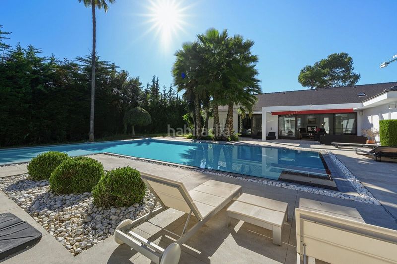 Foto bc219c32-cec8-439b-b8e3-2f2a203bddbb. Maison jumelée avec parking dans Guadalmina Baja Marbella