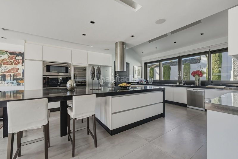 Foto ca07a011-f536-477b-b8b9-6140c1614047. Maison jumelée avec parking dans Guadalmina Baja Marbella