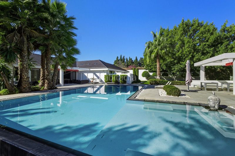 Foto e5615d7d-c6df-46ed-96d2-ec2d404a5946. Maison jumelée avec parking dans Guadalmina Baja Marbella