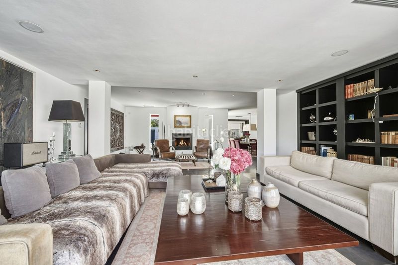 Foto eeeea507-7ea1-474a-be25-6b1fd955c030. Maison jumelée avec parking dans Guadalmina Baja Marbella