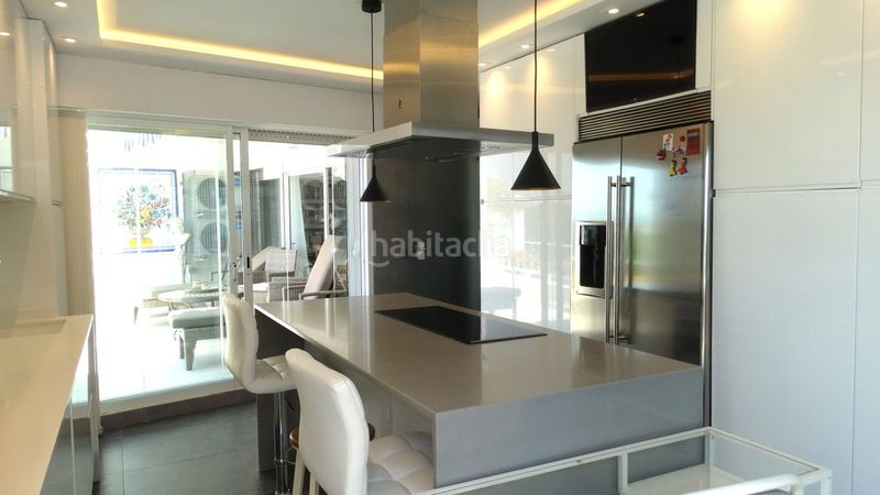 Foto 1ce61250-3b1d-4742-92b3-37e4be9edd36. Àtic amb aparcament a Río Real Marbella