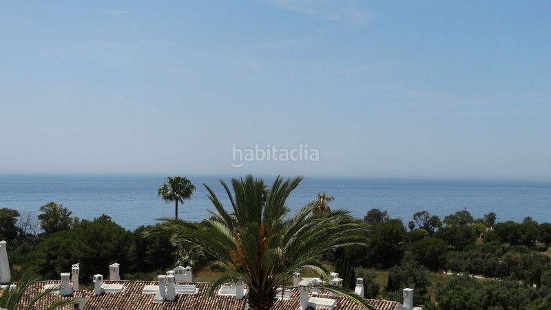 Foto bcb6d48a-8eee-483b-b384-188c5b7cfc93. Àtic amb aparcament a Río Real Marbella