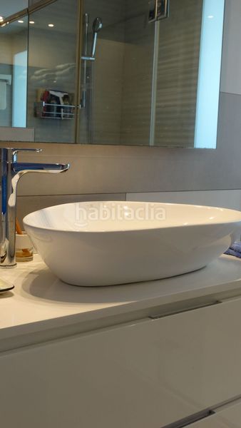 Foto f8a1c616-5167-49e1-b569-5d62bdbed5d7. Àtic amb aparcament a Río Real Marbella