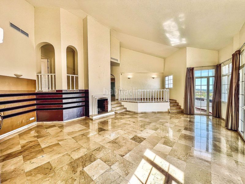Foto e4207432-5548-4036-bf67-553d3e1c5b02. Reihenhaus mit parking in La Quinta Benahavís