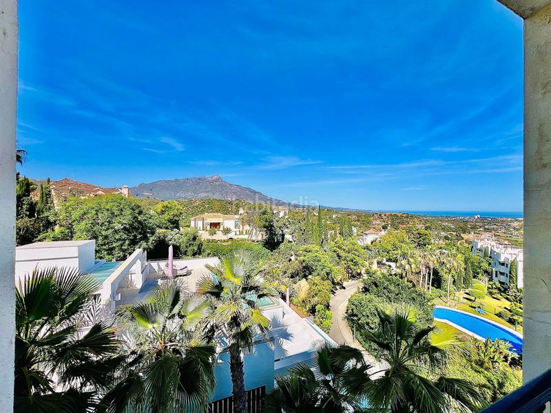Foto e6d67229-72bd-42cb-81ba-e8dfecb712a5. Reihenhaus mit parking in La Quinta Benahavís