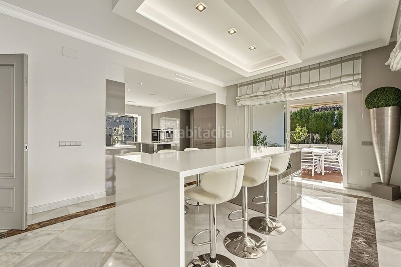 Foto 185352c0-6a17-42b8-9236-6a71028e7778. Casa adossada amb aparcament a Guadalmina Alta Marbella