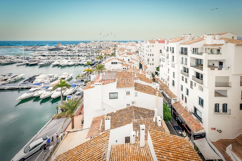 Foto 166e1547-3d2f-48bc-be8a-7aceafe23a2c. Piso en Puerto Banús Marbella