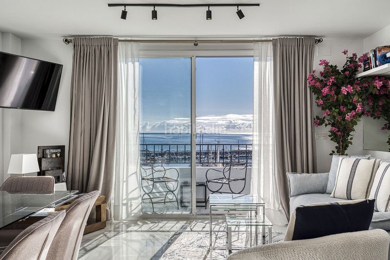 Foto f97c4415-80b2-4922-9e28-acd6c5d98744. Piso en Puerto Banús Marbella