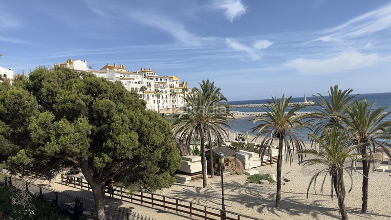Foto f5be348a-67b7-423d-893e-f81dab92d179. Pis amb aparcament a Puerto Banús Marbella