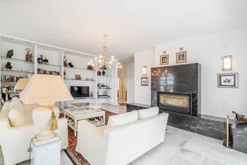 Foto 5f3eb943-4542-4b8a-aded-afd357f33d6f. Casa adosada en Centro Estepona