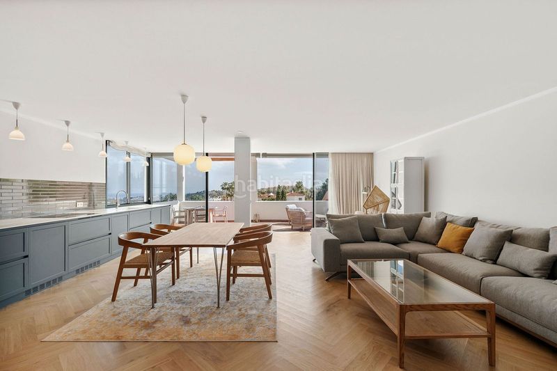 Foto dc2967e0-3bca-49e5-a0a9-9efb8be45a0d. Piso en Las Brisas Marbella