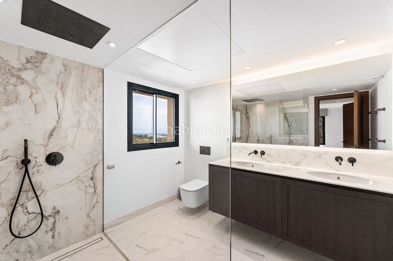 Foto e4c13fc0-a124-462b-bef0-0c5724e79898. Piso en Las Brisas Marbella