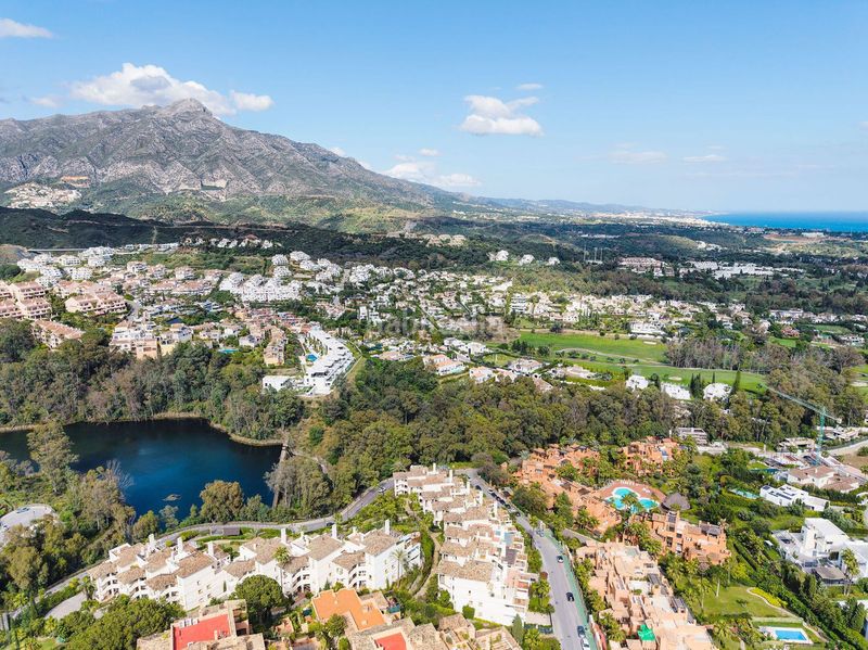 Foto f953a2c2-8a16-4020-af9e-774a0077d63a. Piso en Las Brisas Marbella