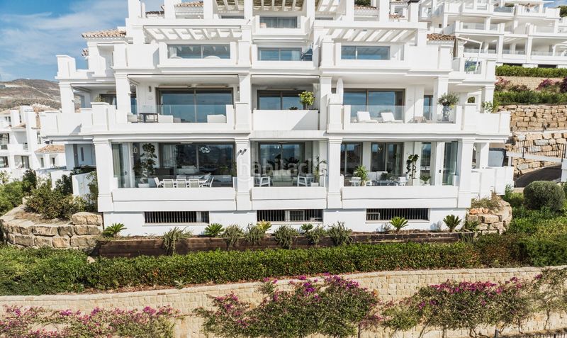 Foto cc1c6878-2272-474e-a792-1c9cf87b7599. Piso en Aloha Marbella