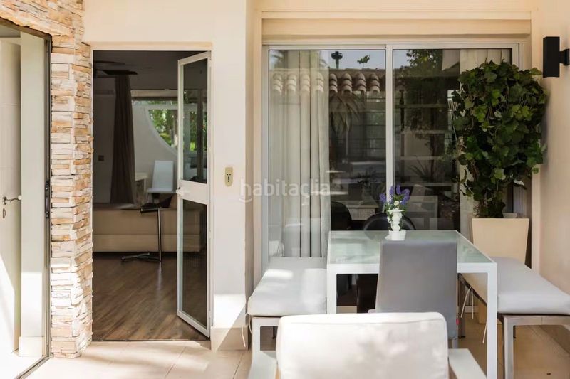 Foto 2d05703a-5e5e-4778-b949-d16f6c345908. Casa adosada en Las Brisas Marbella