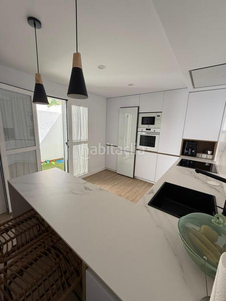 Foto 170e76c6-b979-4dd3-b7be-0ede3e71575a. Casa adossada a Núcleo urbano Chiclana de la Frontera