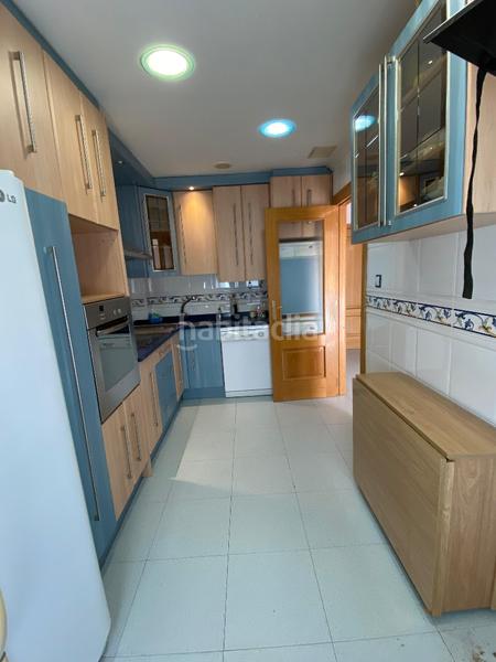 Foto 1997e1b2-0b9e-4363-8eaa-7eb5df899b07. Maison jumelée avec parking dans Villafría - La Ventilla - Castañares Burgos