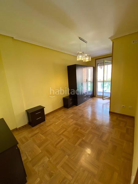 Foto aa641b9f-65af-4faf-8ef4-3c8130bcdf2a. Maison jumelée avec parking dans Villafría - La Ventilla - Castañares Burgos