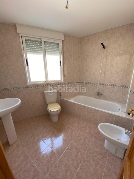 Foto 05a8f35c-c05c-4c44-bae7-d1145020b93a. Casa bifamiliare con parcheggio in Villafría - La Ventilla - Castañares Burgos