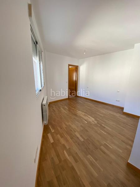 Foto 5e35eb22-7a53-4e14-9212-bdc6411def67. Casa bifamiliare con parcheggio in Villafría - La Ventilla - Castañares Burgos