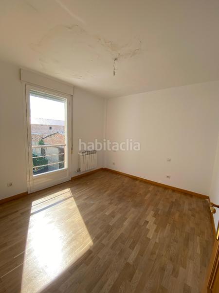 Foto c97925a5-58c3-4665-8174-03ada468d7ad. Casa pareada en Villafría - La Ventilla - Castañares Burgos