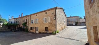 Masia a Carretera cuzcurrita 55