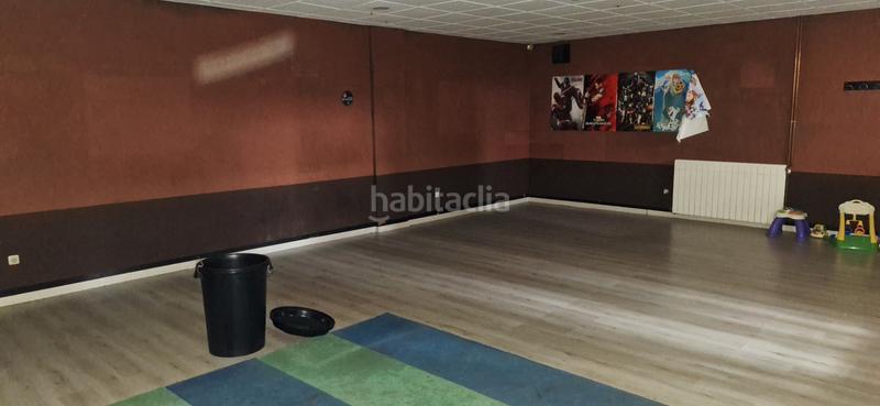 Foto e39d6f21-54cf-40fc-984a-39fc84ab3850. Local comercial a calle vitoria 144 a Gamonal - San Bruno - G9 Burgos