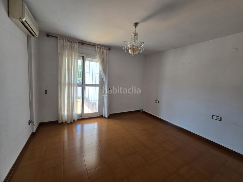 Foto 0c27d684-d15b-471c-b9b3-ec3bf6d90749. Casa adosada no existe mejor ubicación para este gran adosado con varias terrazas. en Alhaurín de la Torre