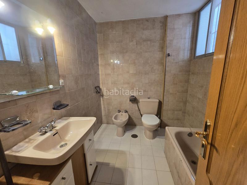 Foto b3e866c8-be3e-4af5-aee5-95fa39b48921. Casa adosada no existe mejor ubicación para este gran adosado con varias terrazas. en Alhaurín de la Torre