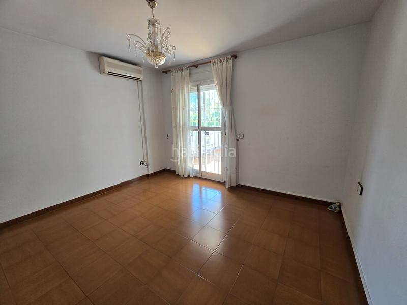 Foto e9cd1075-2f37-4b25-bc86-9a701118915f. Casa adosada no existe mejor ubicación para este gran adosado con varias terrazas. en Alhaurín de la Torre