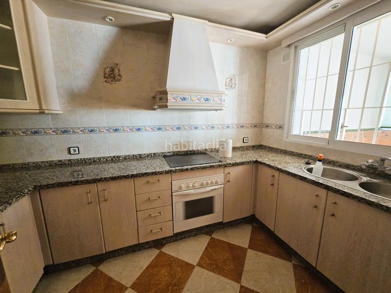 Foto ec45a10b-a457-4556-8e58-948ee0c6bb28. Casa adosada no existe mejor ubicación para este gran adosado con varias terrazas. en Alhaurín de la Torre