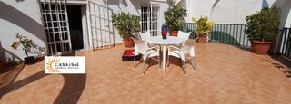 Casa pareada  Calle la mezquita. Excelente ubicación y precio para esta gran casa ubicado en el m