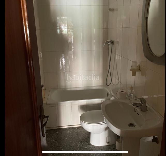 Foto a546185a-857c-4cc0-9566-a6929d8868e5. Piso primer piso con vistas al colegio santo domingo ( alta ayuntamiento como local comercial ) en Orihuela