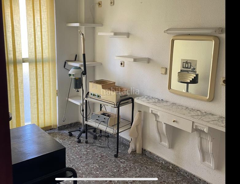 Foto f1222dc0-d151-4c63-98f5-6c6482d67296. Piso primer piso con vistas al colegio santo domingo ( alta ayuntamiento como local comercial ) en Orihuela