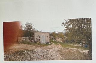 Landgut  Calle hondon de las nieves. Terreno con casa de apero