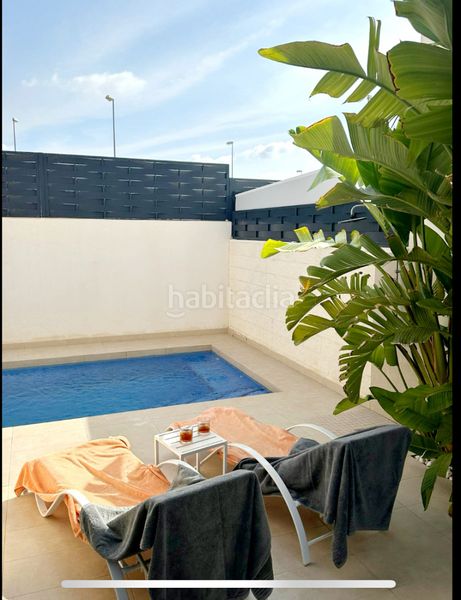 Foto 3758a147-da14-42c6-b3f3-ccf675d297eb. Xalet amb piscina a Rojales