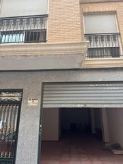 Local Comercial  Carrer mariano perez vives. Local comercial