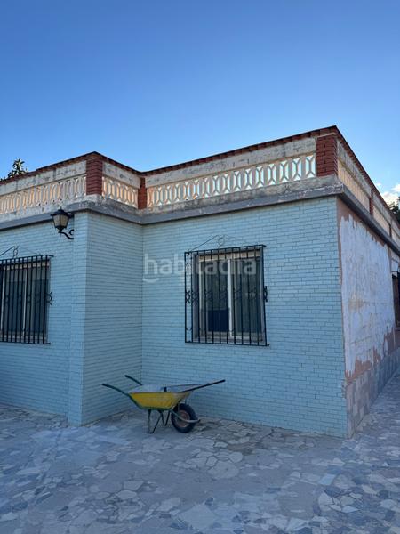 Foto 7a3ba09d-a46c-4da6-b5e8-e827cbbbfa98. Chalet  con piscina y jardín en Peña de las Águilas Elche / Elx