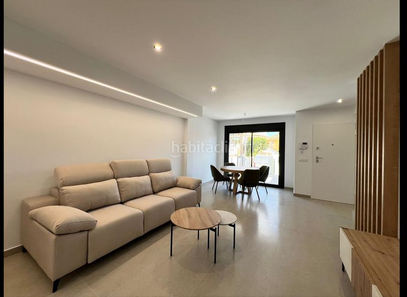 Foto 0672827c-1404-46bc-82f1-868da88fbfd1. Maison jumelée avec parking piscine dans Benferri