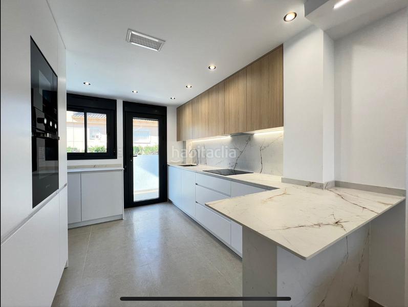 Foto 6ca5a161-a763-4b6f-89ad-9ca591355bf9. Maison jumelée avec parking piscine dans Benferri