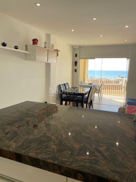 Foto e6376345-2cbc-4447-be59-f2ff2f972e94. Apartament amb piscina a Calas Santiago Bernabeu Santa Pola