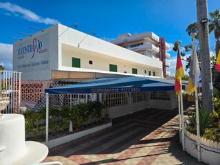 Location Local commercial à Calle almácigo 19. Se alquila fantastico restaurante en puerto de la cruz en la mej