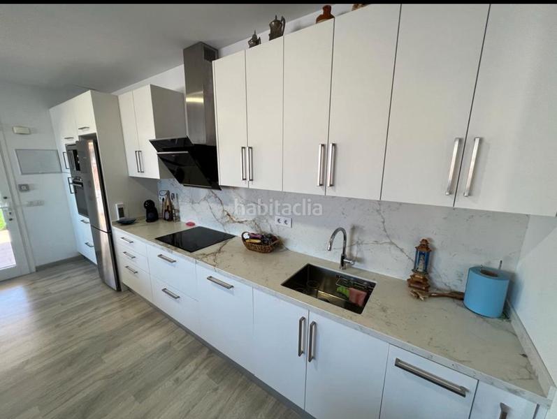 Foto 4e0c7bdd-9ea0-4573-aa84-cb646c936894. Pis a Zona Botánico Puerto de la Cruz