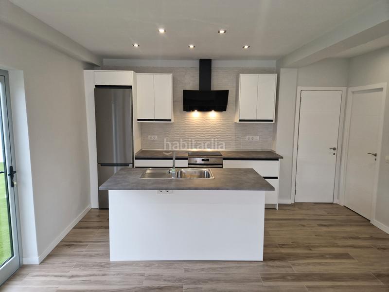 Foto 35ede9de-8af1-4b29-80bb-a0a62f228989. Ático en calle quintana 18 atico centro en Zona Martiánez Puerto de la Cruz